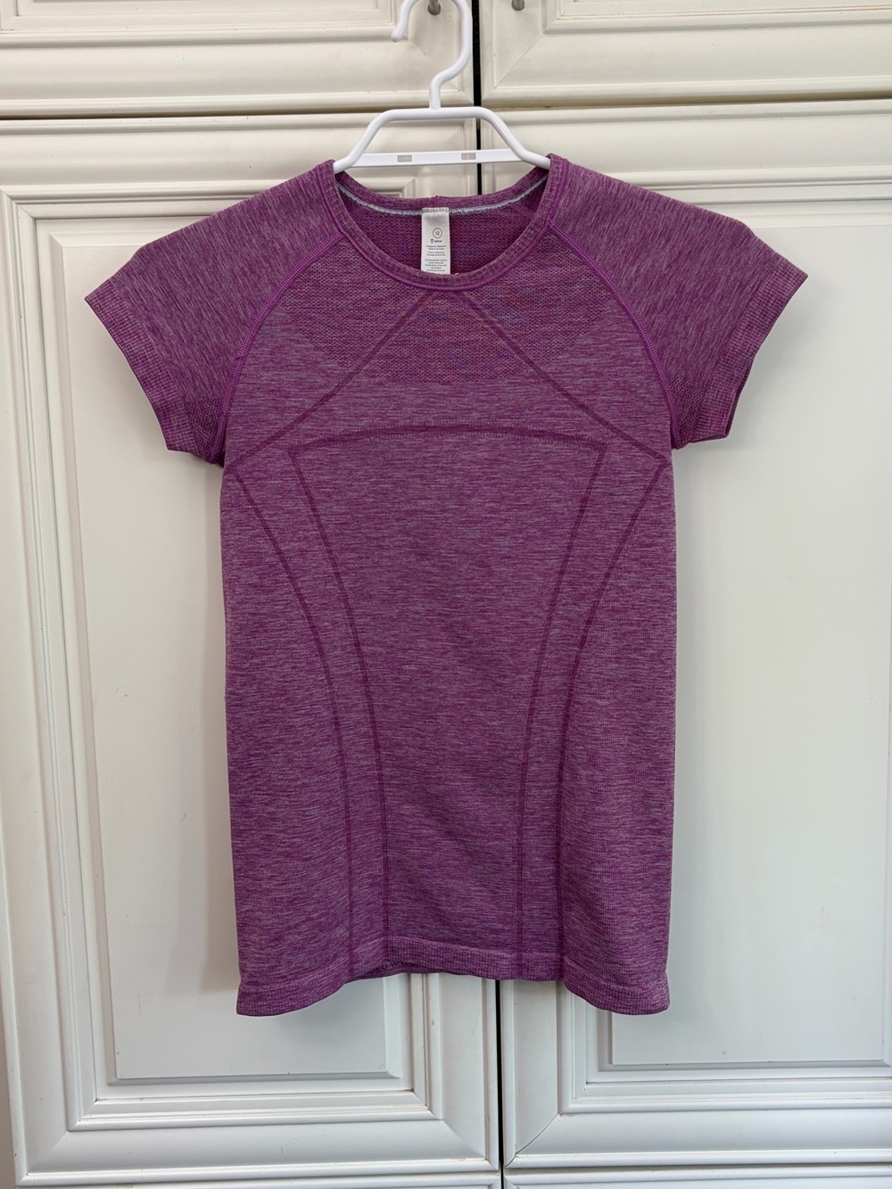 Ivivva by Lululemon girl’s fly tech t-shirt